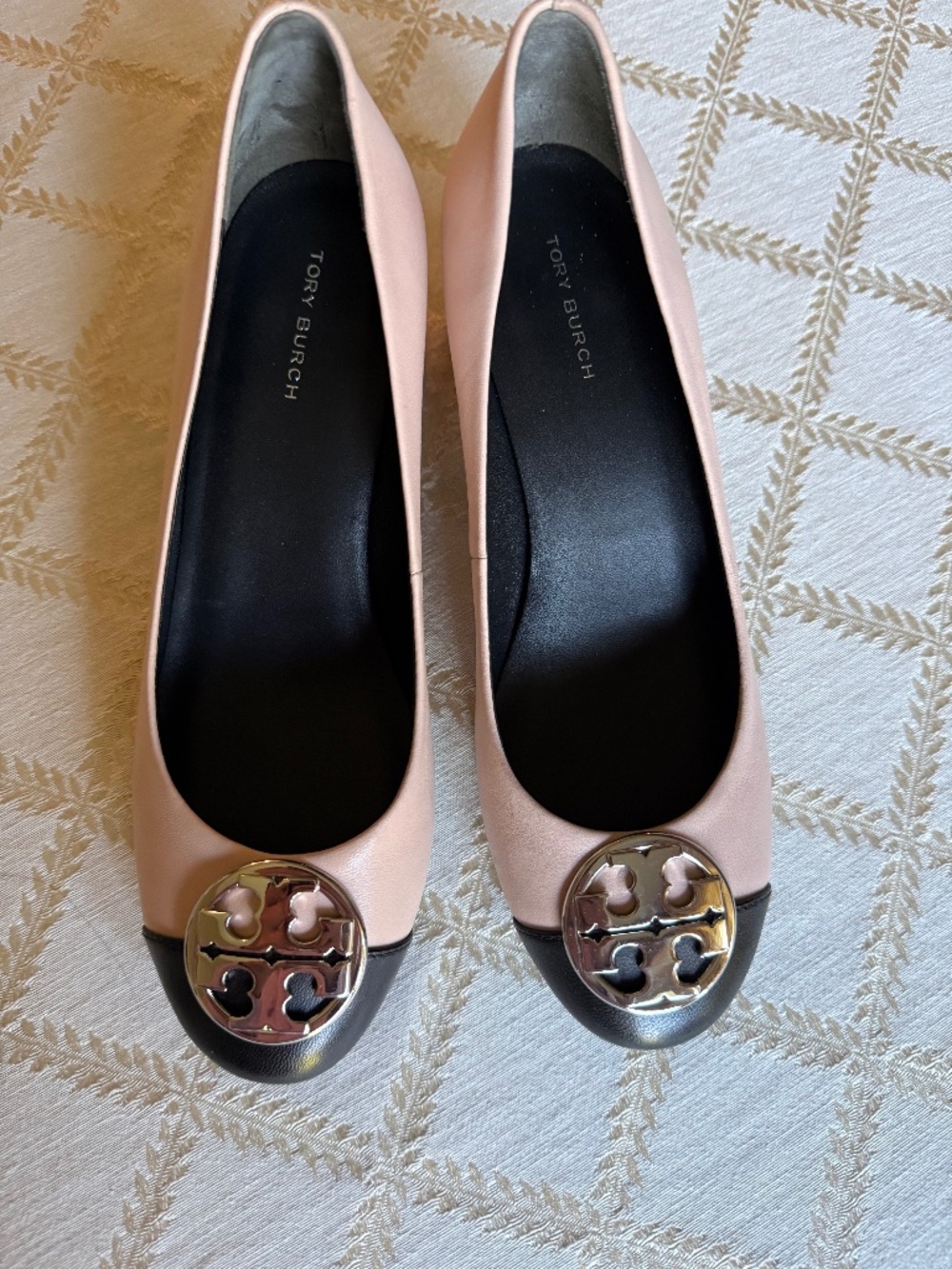 Tory Burch Chelsea Cap-Toe Pump